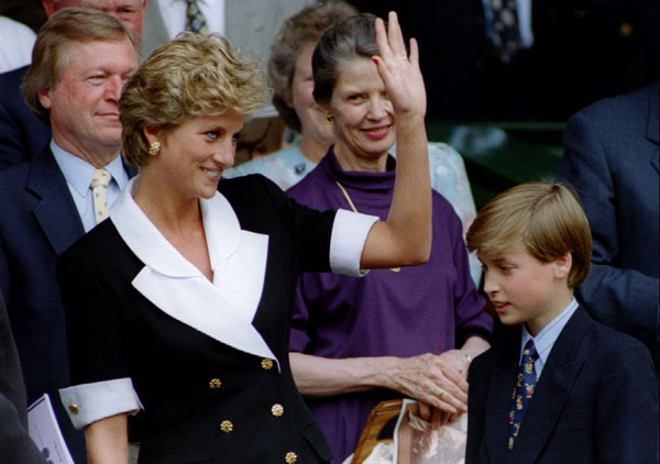 Diana, Princess of Wales, accompanied by her son Prince William (R), is seen arriving at Wimbledon&apos;s Centre Court before the start of the Women&apos;s Singles final in London in this July 2, 1994 file photograph. [Xinhua/Reuters]