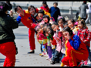 Smile. Photographer: Matthew Kelly, British. [China.org.cn]