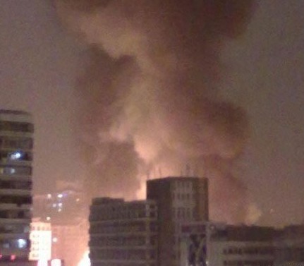 A community catches big fire at 21:50 in Fuzhou, south China&apos;s Fujian province, burning about 14 residential buildings, November 21, 2010. No casualties have been reported so far. [msn.com]