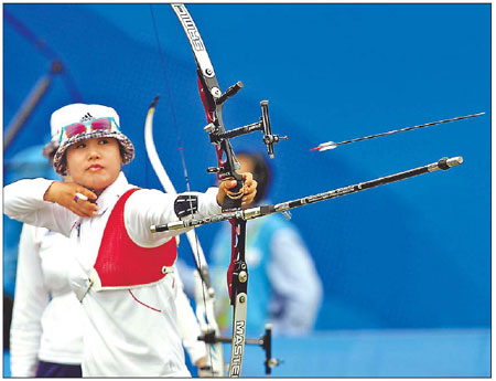 Snakes alive! Koreans win archery gold