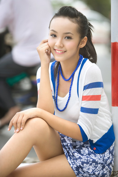 12 Yr Old Vietnamese Teen Model Is An Internet Sensation Cn