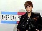Bieber is perfect at AMA Awards, including artist of year