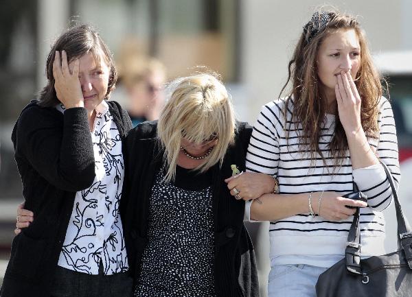 Family members of miners trapped underground in the Pike River coal mine react after learning of a second explosion in the mine at a briefing by mine authorities and police in Greymouth on New Zealand&apos;s west coast November 24, 2010. Police believe there is no chance of any of the trapped 29 miners surviving the second massive explosion in New Zealand South Island&apos;s Pike River Coal mine on Wednesday. [Xinhua/Reuters]