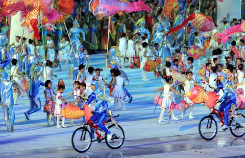 Art performance at the Closing Ceremony of the 16th Asian Games.[Xinhua]