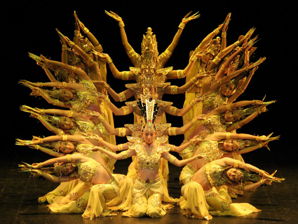 Dancers from the China Disabled People&apos;s Performing Art Troupe perform the Thousand-hand Bodhisattva Dance in Wellington, New Zealand, Nov 28, 2010. [Xinhu]