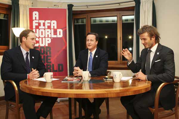 England 2018's bid ambassador David Beckham (R), Prince William (L) and British Prime Minister David Cameron meet in Hotel Steigenberger in Zurich November 30, 2010, ahead of the 2018 and 2022 FIFA World Cup Host announcement. (Xinhua/Reuters Photo)