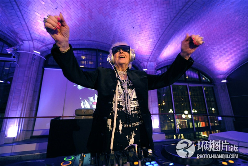 Ruth Flowers aka DJ Mamy aka Mamy Rock is the sweetest thing since cane sugar! This 70-year-old sensation has stolen our hearts with her one-of-a-kind story and charming persona. 