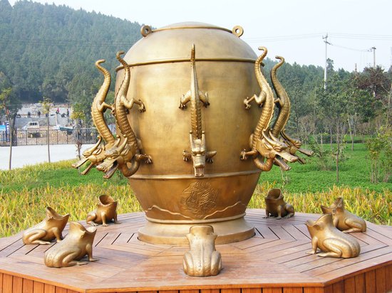 Seismograph invented by Chinese ancient Zhang Heng from Eastern Han Dyansty.[File photo]