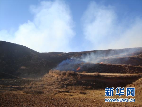 A spreading grassland fire in Daofu County, Tibetan Autonomous Prefecture of Garze, Sichuan Province, proved deadly when it trapped soldiers and local residents trying to put out the blaze. By Sunday night, at least 22 have been killed and three severely burned, local officials said.