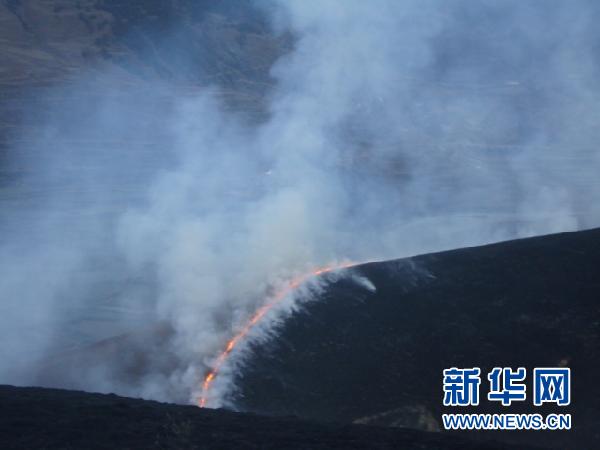 A spreading grassland fire in Daofu County, Tibetan Autonomous Prefecture of Garze, Sichuan Province, proved deadly when it trapped soldiers and local residents trying to put out the blaze. By Sunday night, at least 22 have been killed and three severely burned, local officials said.