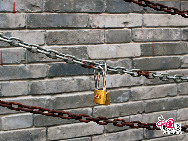 Located at the foot of Tanzhe Mountain in Mentougou district, Tanzhe Temple is one of the well known Buddhist temples in Beijing. The temple was built along the mountain contours. Most buildings in the temple were built in the Ming (1368-1644) and Qing (1644-1911) dynasties. There are also many pagodas from various dynasties such as the Jin (1115–1234) and Yuan (1279–1368). [Photo by Yu Jiaqi]