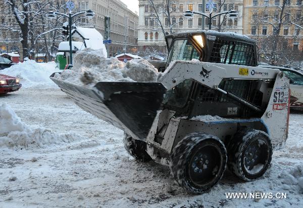 Heavy snowfall sweeps Finland