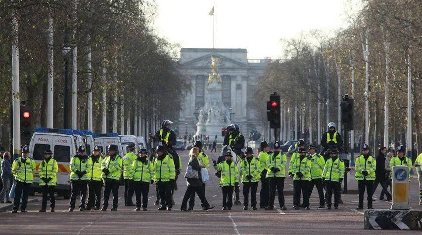 Over 20,000 students took to streets to protest against the coalition government&apos;s plan to raise the tuition fees cap in England from 3290 to 9,000 pounds per year, which was passed in the House of Commons Thursday, Dec. 9, 2010. More than a dozen of policemen and students have been injured during the clash. [Xinhua]