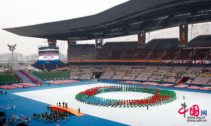 Opening ceremony rehearsal of Gaungzhou 2010 Asian Para Games held in Guangzhou on December 12. [Zhao Na/China.org.cn]