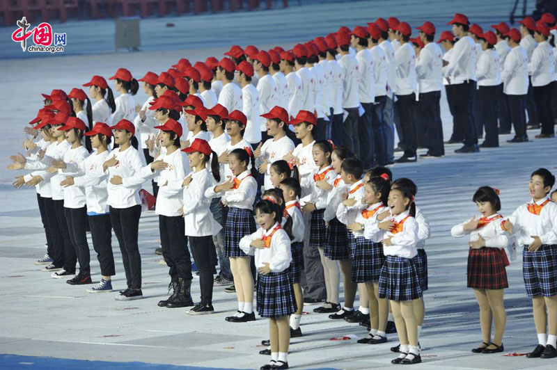 Warm-up performances before the Opening Ceremony of the Guangzhou Asian Para Games. [China.org.cn]