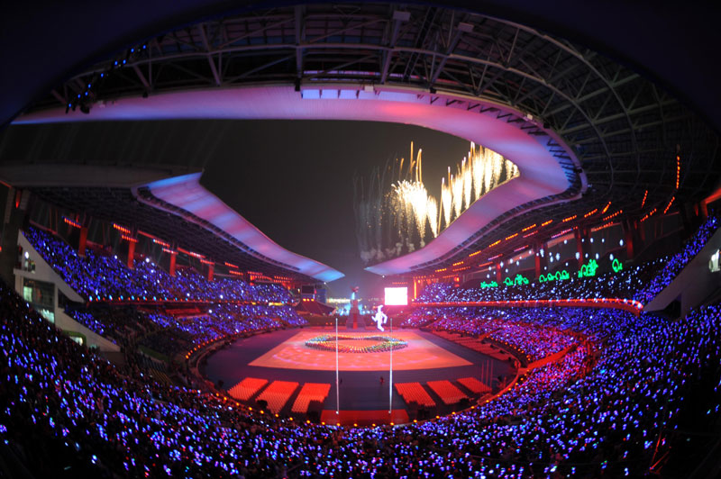 Performances before the Opening Ceremony of the Guangzhou Asian Para Games. [Xinhua]