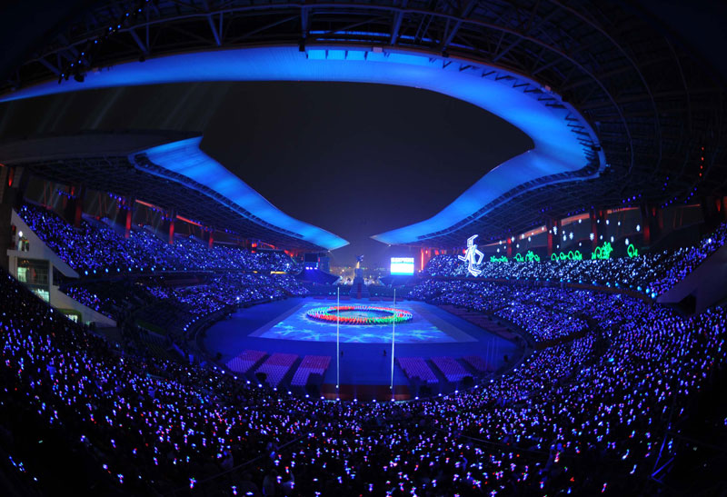 Performances before the Opening Ceremony of the Guangzhou Asian Para Games. [Xinhua]