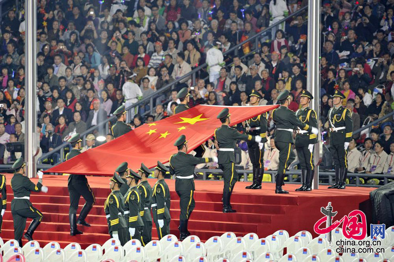 The opening ceremony of the 2010 Asian Para Games is held in Guangzhou, capital city of south China's Guangdong Province, on the evening of December 12. [Xinhua]