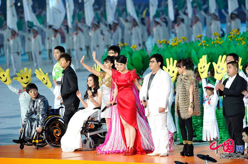 Opening ceremony performance of the Guangzhou Asian Para Games. [Zhao Na/China.org.cn]