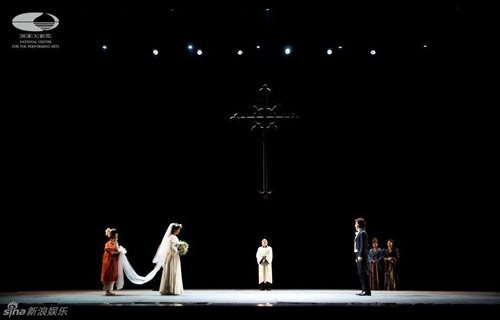 A new version of classical drama Jane Eyre is shown in National Centre for the Performing Arts in Beijing now. Young actress Zhu Jie partners with veteran Broadway actor Wang Luoyong. 