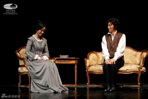 A new version of classical drama Jane Eyre is shown in National Centre for the Performing Arts in Beijing now. Young actress Zhu Jie partners with veteran Broadway actor Wang Luoyong. 