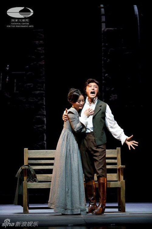 A new version of classical drama Jane Eyre is shown in National Centre for the Performing Arts in Beijing now. Young actress Zhu Jie partners with veteran Broadway actor Wang Luoyong. 