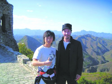 Keanu Reeves (right) and Chinese kungfu master Chen Hu (left)