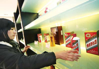 Strong demand for high-end liquor as Chinese New Year approaches has pushed up retail prices. 