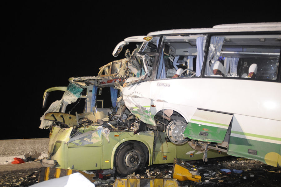 Six people were killed and a dozen injured Thursday when two buses collided in Hangzhou city, East China&apos;s Zhejiang Province. [Xinhua] 