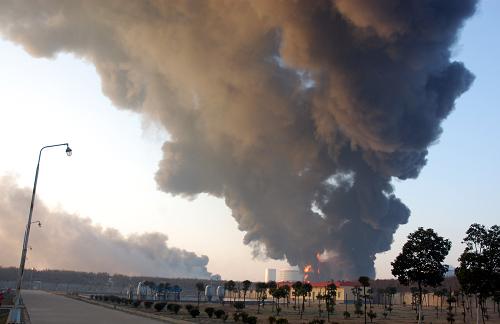 Firefighters have put out the flames of a 10,000-cubic-meter propylene tank in east China's Zhejiang Province, local officials said Saturday morning. The tank caught fire early Saturday morning in Huachen Energy Depot in Quantang Town in Pinghu City of Zhejiang. Investigation into the cause of the accident is underway. [Xinhua]