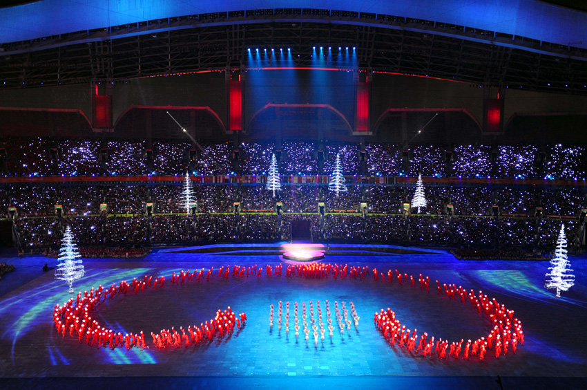 The closing ceremony of the Guangzhou 2010 Asian Para Games is held at Aoti Main Stadium in Guangzhou, South China&apos;s Guangdong province, Dec 19, 2010. [Photo/Xinhua]