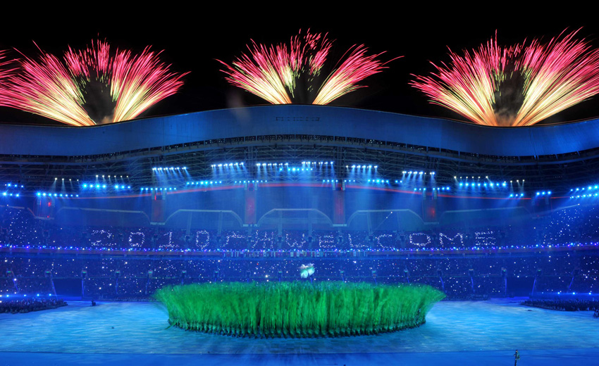 The closing ceremony of the Guangzhou 2010 Asian Para Games is held at Aoti Main Stadium in Guangzhou, South China&apos;s Guangdong province, Dec 19, 2010. [Photo/Xinhua]