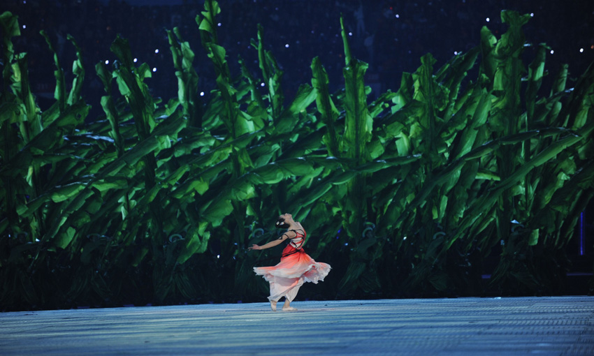 The closing ceremony of the Guangzhou 2010 Asian Para Games is held at Aoti Main Stadium in Guangzhou, South China&apos;s Guangdong province, Dec 19, 2010. [Photo/Xinhua]