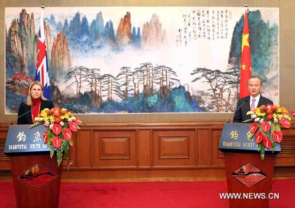 China's Deputy Foreign Minister Cui Tiankai (R) and Heather Smith, Deputy Secretary of Australian Department of Foreign Affairs and Trade attend a press conference after the 13th China-Australia Human Rights Dialogue in Beijing, capital of China, Dec. 20, 2010. [Ding Lin/Xinhua]