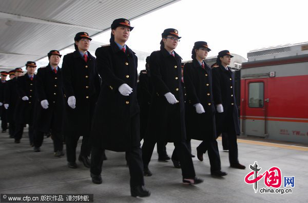 The Yichang-Wanzhou railway, which considered as China&apos;s most difficult and expensive to build started operation on Dec. 22, 2010. The maiden journey was launched at 10: 18 a.m. as a train left Enshi Station of Hubei Province and is expected to reach Yichang City of Hubei in more than two hours. [CFP]