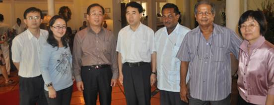 The ACFTU and GAWU representatives after one of several meetings in Guyana. [Earl Bousquet/China.org.cn]