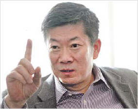 Yan Xiaohong is deputy director of the General Administration of Press and Publication.