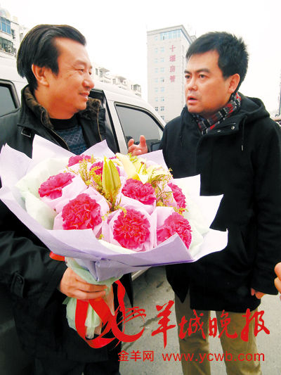 Guo Yuanrong (L) freed after 14 years in mental hospital