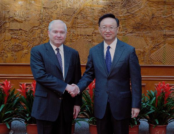 The visiting US Defense Secretary Robert Gates (L) has just met with Foreign Minister Yang Jiechi in Beijing.
