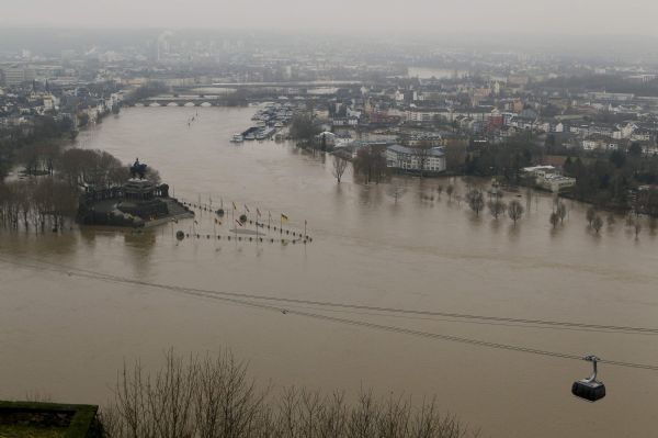 Germany&apos;s famous landmark &apos;Deutsches Eck&apos; (&apos;German Corner&apos;), the junction of the river Moselle and Rhine is flooded in Koblenz January 10, 2011. After weeks of snow and ice, rising temperatures combined with heavy rain means many German rivers have swollen drastically over the last few days, triggering flood warnings in many regions.