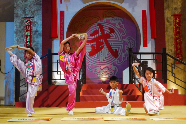 A children's martial arts competition is held in the Malaysian capital of Kuala Lumpur on January 16, 2011. [Xihuna photo]
