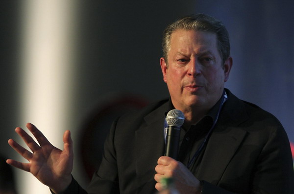 Former US Vice President and Nobel Peace Prize winner Al Gore speaks at the &apos;Campus Party&apos; Internet users gathering in Sao Paulo Jan 18, 2011. [China Daily/Agencies]