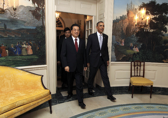 Visiting Chinese President Hu Jintao attended a private dinner hosted by U.S. President Barack Obama at the White House January 19, 2010. [Xinhua] 