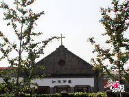 Located in Xisinan Street, Xicheng district, Gangwashi Church is a Protestant church built in 1863 by the London Missionary Society. It was damaged during the Boxer Uprising in 1900 and rebuilt in 1903. It combined with the China Christian Church in 1922. [Photo by Yu Jiaqi]