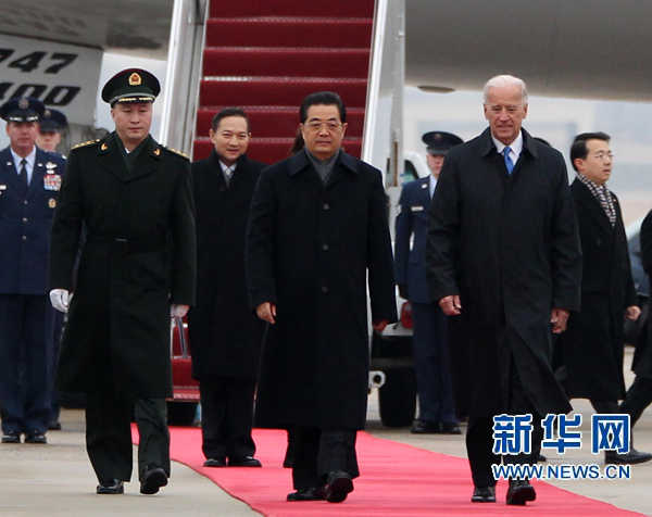 Chinese President Hu Jintao arrived in the U.S. capital of Washington Tuesday for a four-day state visit aimed at enhancing the positive, cooperative and comprehensive relationship between China and the United States.