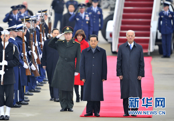 Chinese President Hu Jintao arrived in the U.S. capital of Washington Tuesday for a four-day state visit aimed at enhancing the positive, cooperative and comprehensive relationship between China and the United States.