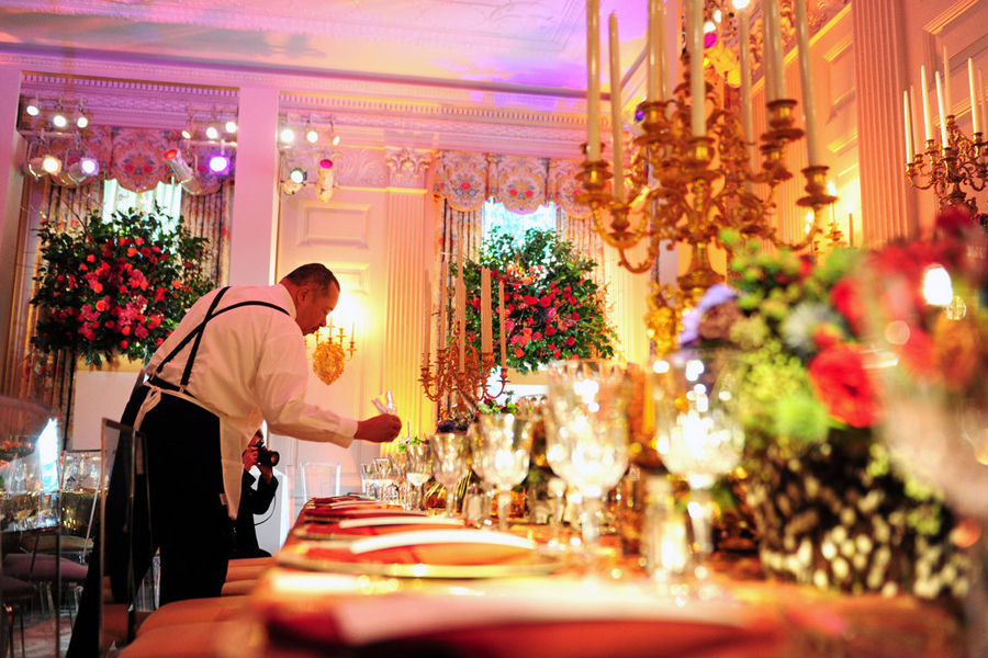 A table setting for the state dinner hosted by US President Barack Obama for President Hu Jintao is shown at the White House in Washington Jan 19, 2011. [Photo/163.com]