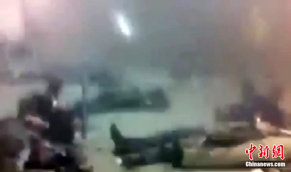 Victims of a bomb explosion are seen at Moscow&apos;s Domodedovo airport in this still image taken from mobile phone footage January 24, 2011. [Photo/Chinanews.com]