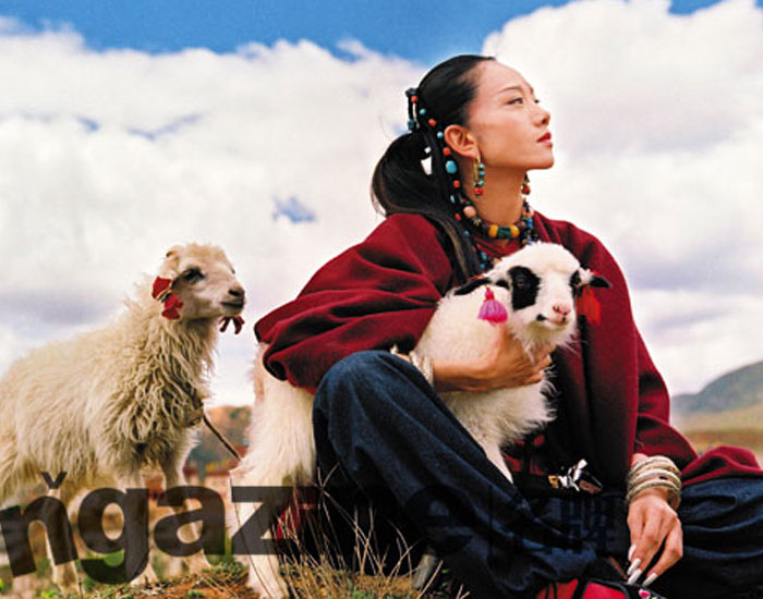 Yang Liping (born 1958), one of China&apos;s most renowned dancers, is from the Bai ethnic group. She has won a reputation for being the Spirit of Dance due to her charming performances, such as The Soul of the Peacock, Two Trees, and Moonlight. [Photo/Agencies]