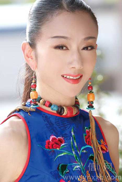 Yang Liping (born 1958), one of China&apos;s most renowned dancers, is from the Bai ethnic group. She has won a reputation for being the Spirit of Dance due to her charming performances, such as The Soul of the Peacock, Two Trees, and Moonlight. [Photo/Agencies]